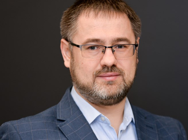 Dr Maksim Kulikov