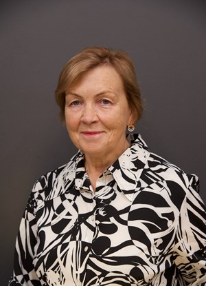 Dr Diana Pauna