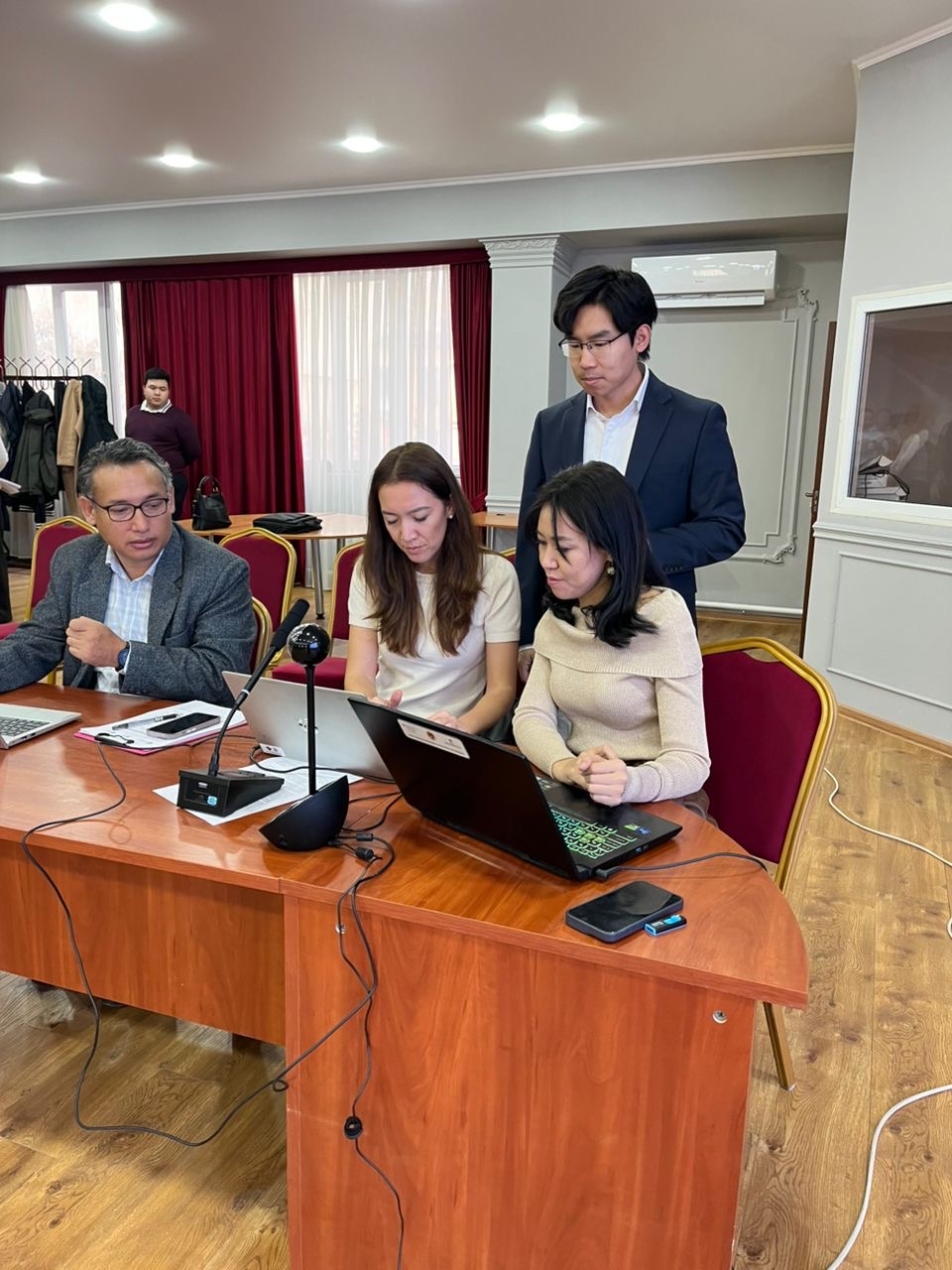 Dee3fb15 6771 475A 8C73 804F69f77819